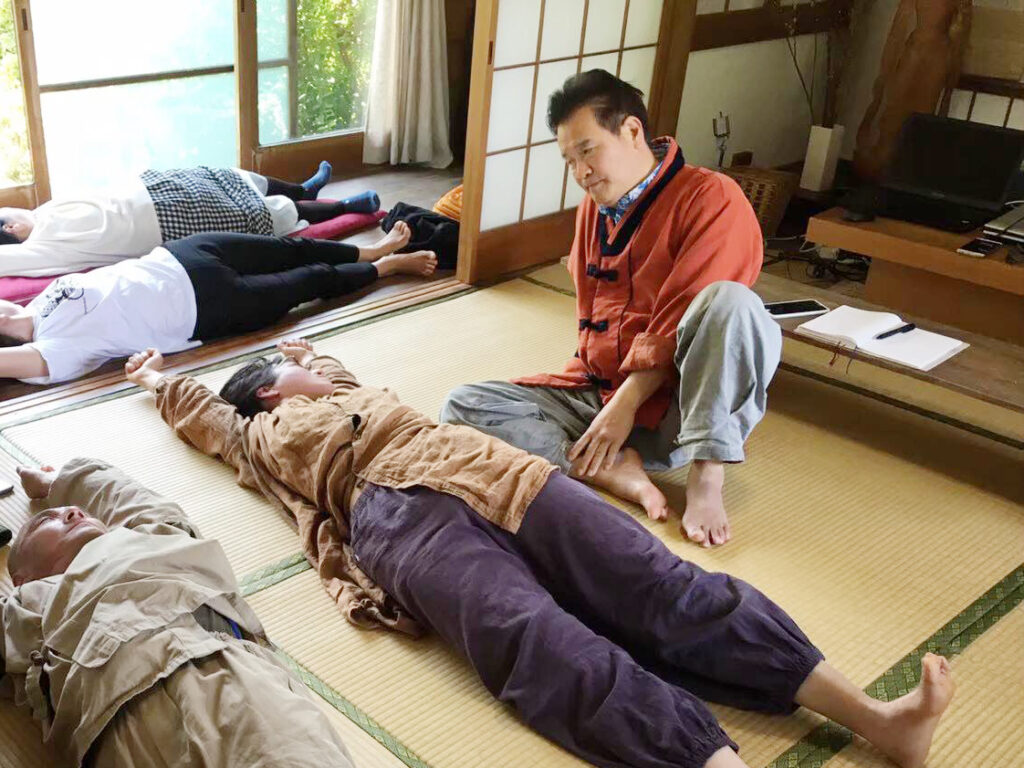 講師